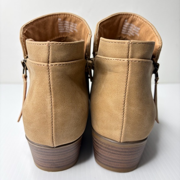 Unionbay Womens TOLEDO Fashion Faux Suede Booties Decorative Zipper Tan Size 9 - Picture 2 of 9